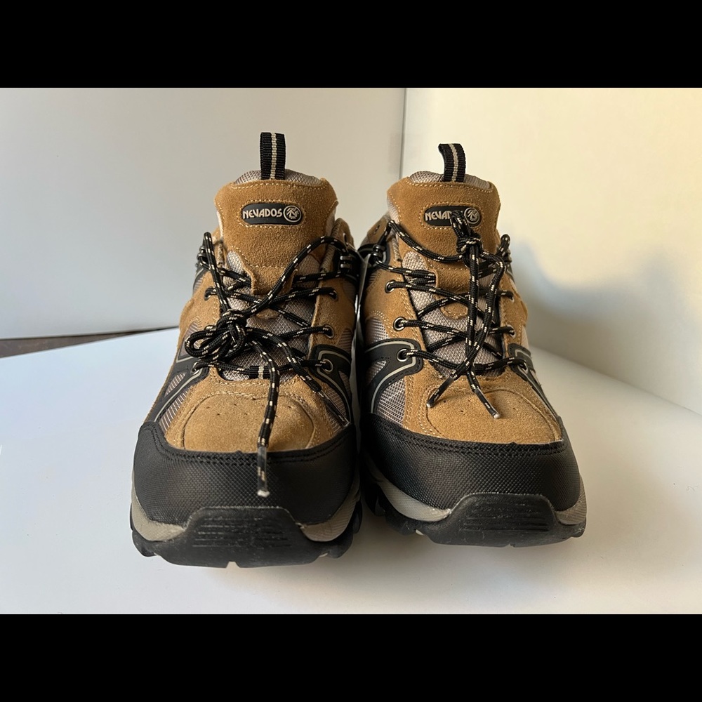 Nevados Hiking Shoes